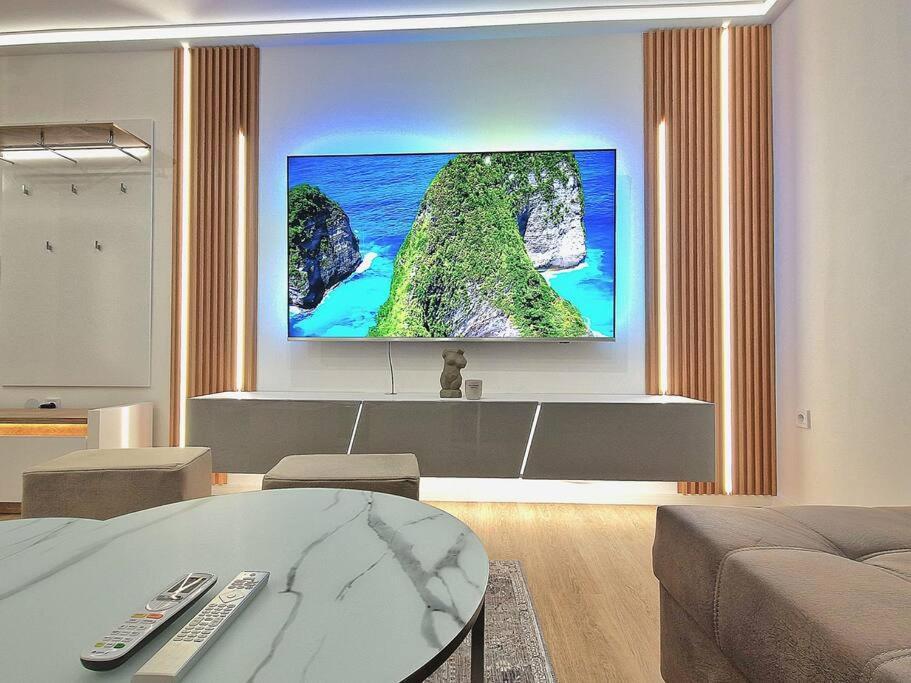 Luxury Apartment. 75 Inches Tv 瓦爾納 外观 照片